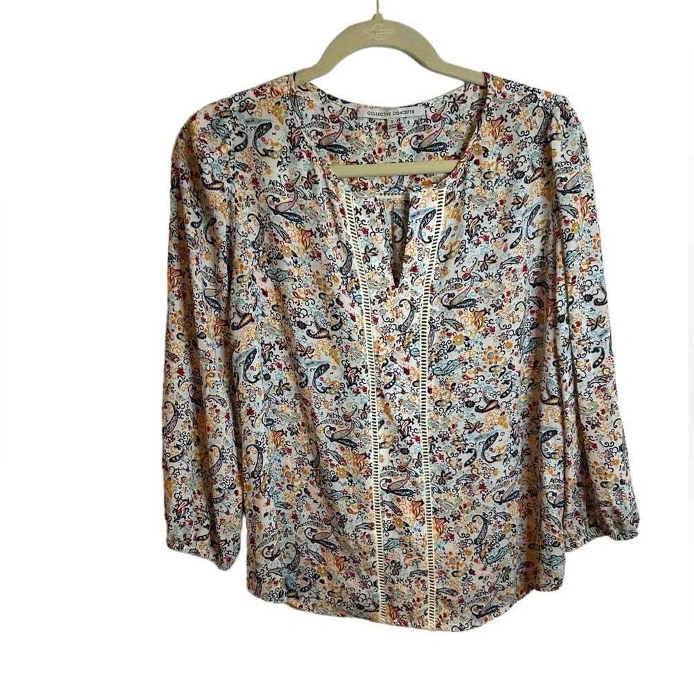 COLLECTIVE CONCEPTS FLORAL PAISLEY BLOUSE